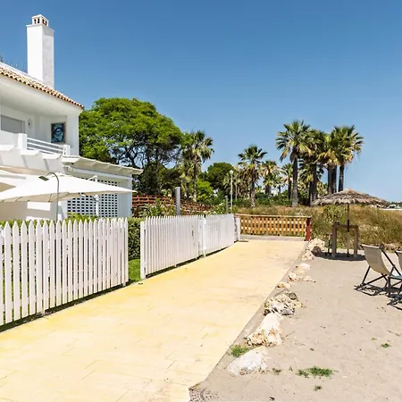 Holiday home En Primera Linea De Playa, Estepona